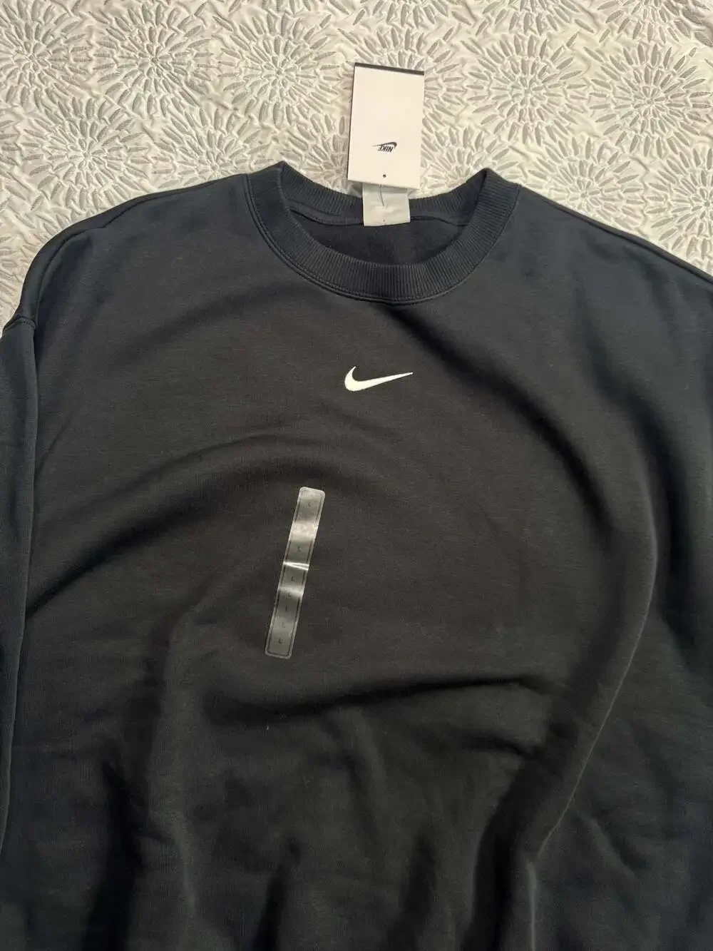 Nike Women’s Large Phoenix Fleece Oversized Crewneck Sweatshirt Black DQ5733-010